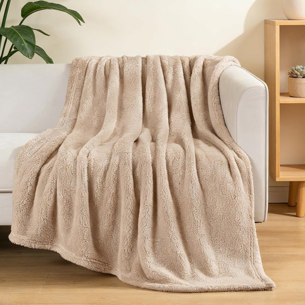 Exclusivo Mezcla Soft Plush Fleece Throw Blanket for Couch Camel