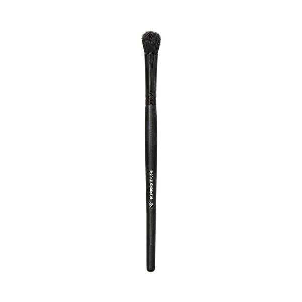 e.l.f. Blending Brush, Makeup Brush For Blending Eyeshadow & Concealer, Dome-Shaped, Made With Synthetic Bristles, Vegan & Cruelty-Free