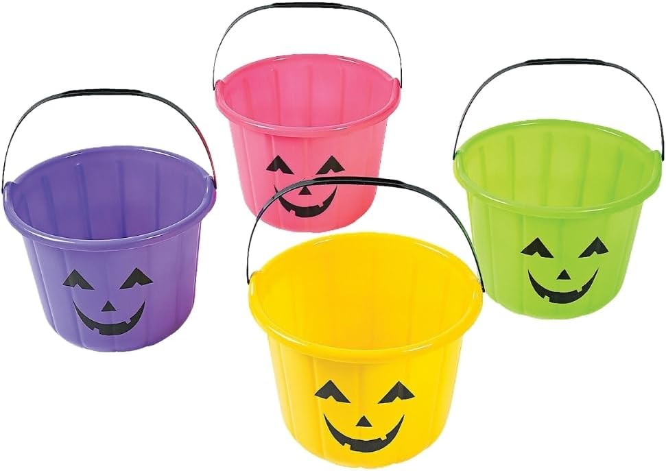 Fun Express Halloween Plastic Pumpkins Jack O Lantern Bucket Set of 12