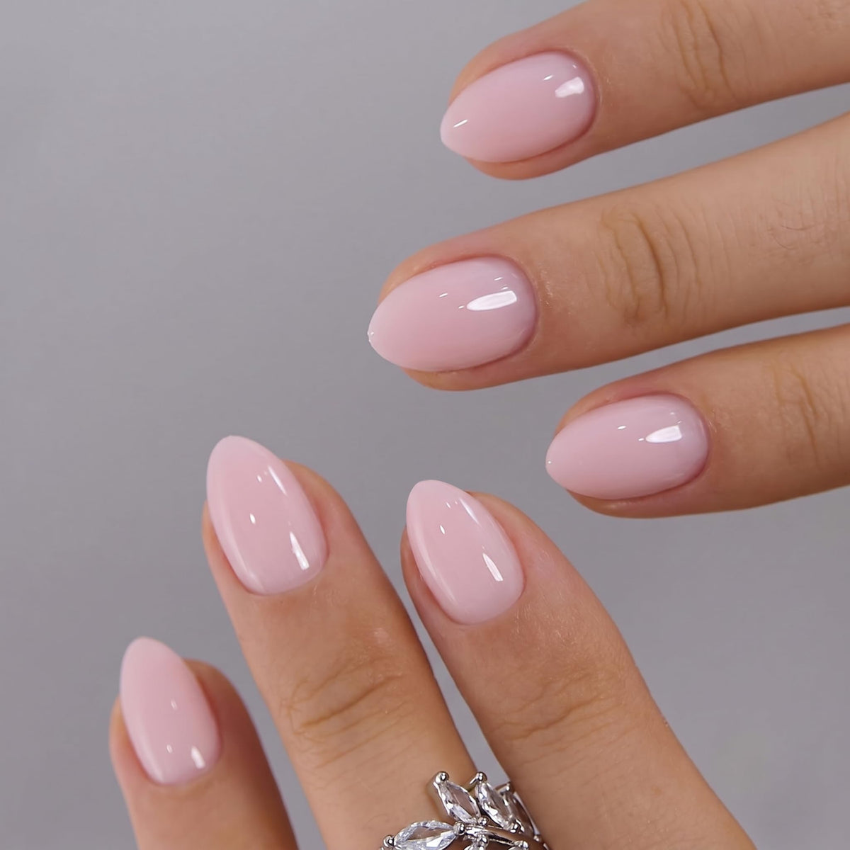 CurvLife Oval Milky White Press On Nails Extra Short, Summer Soft Gel Reusable Fake Nails Kit with Glue & Tabs, 32Pcs 16Size Salon-Quality Stick On Nails for Women At-Home Manicure