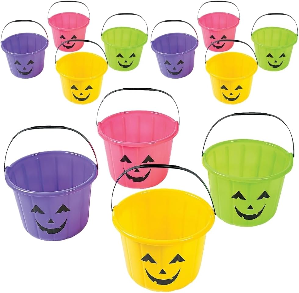 Fun Express Halloween Plastic Pumpkins Jack O Lantern Bucket Set of 12