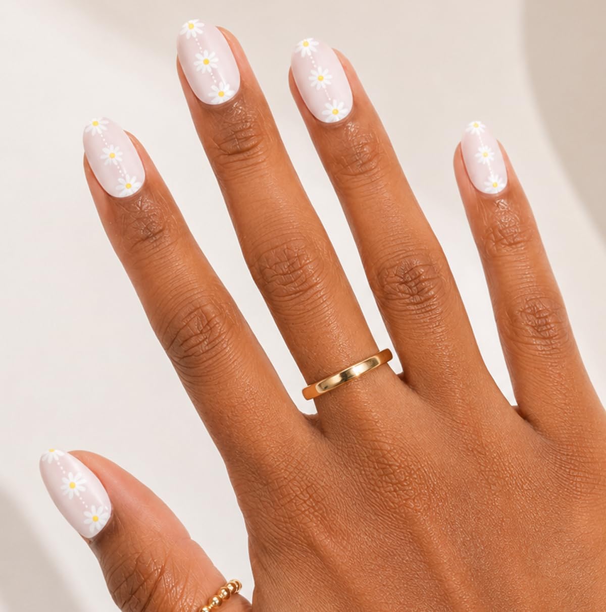 Olive & June Instant Mani Press-On Nails, HZ Velvet, Short, Round | Salon-quality glue-on manicure kit; 42 non-toxic fake nails in 21 sizes, recycled materials, realistic look, lasts 14 days