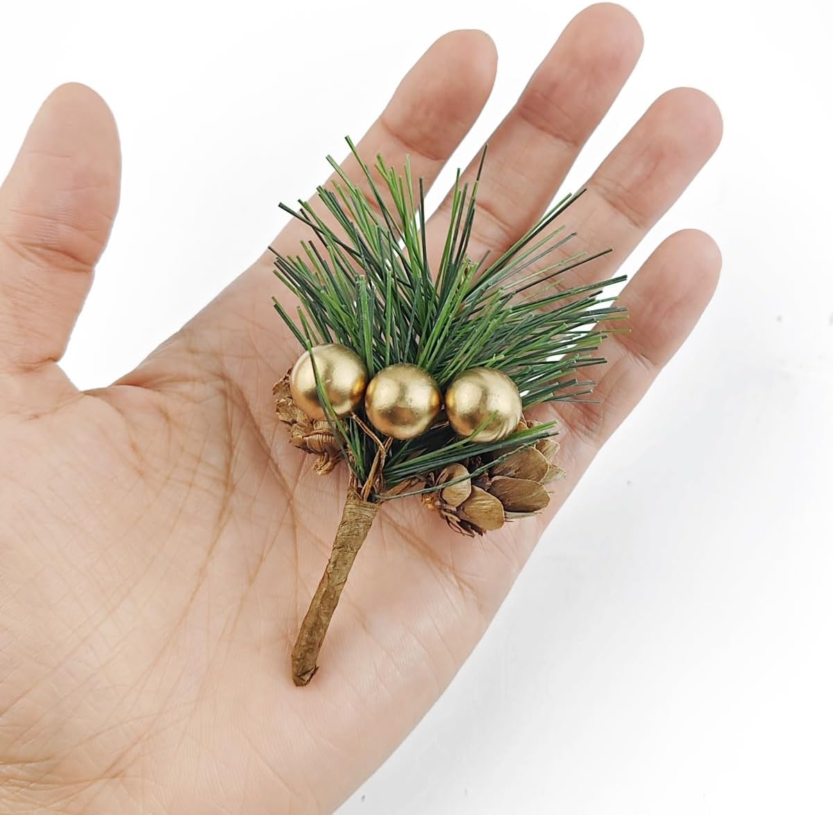 25PCS Artificial Pine Picks, Pine Needles Branches with Gold Berry Stems, Small Fake Berries Pinecones Branches for Crafts Christmas Tree DIY Garland Holiday Wreath(Gold)