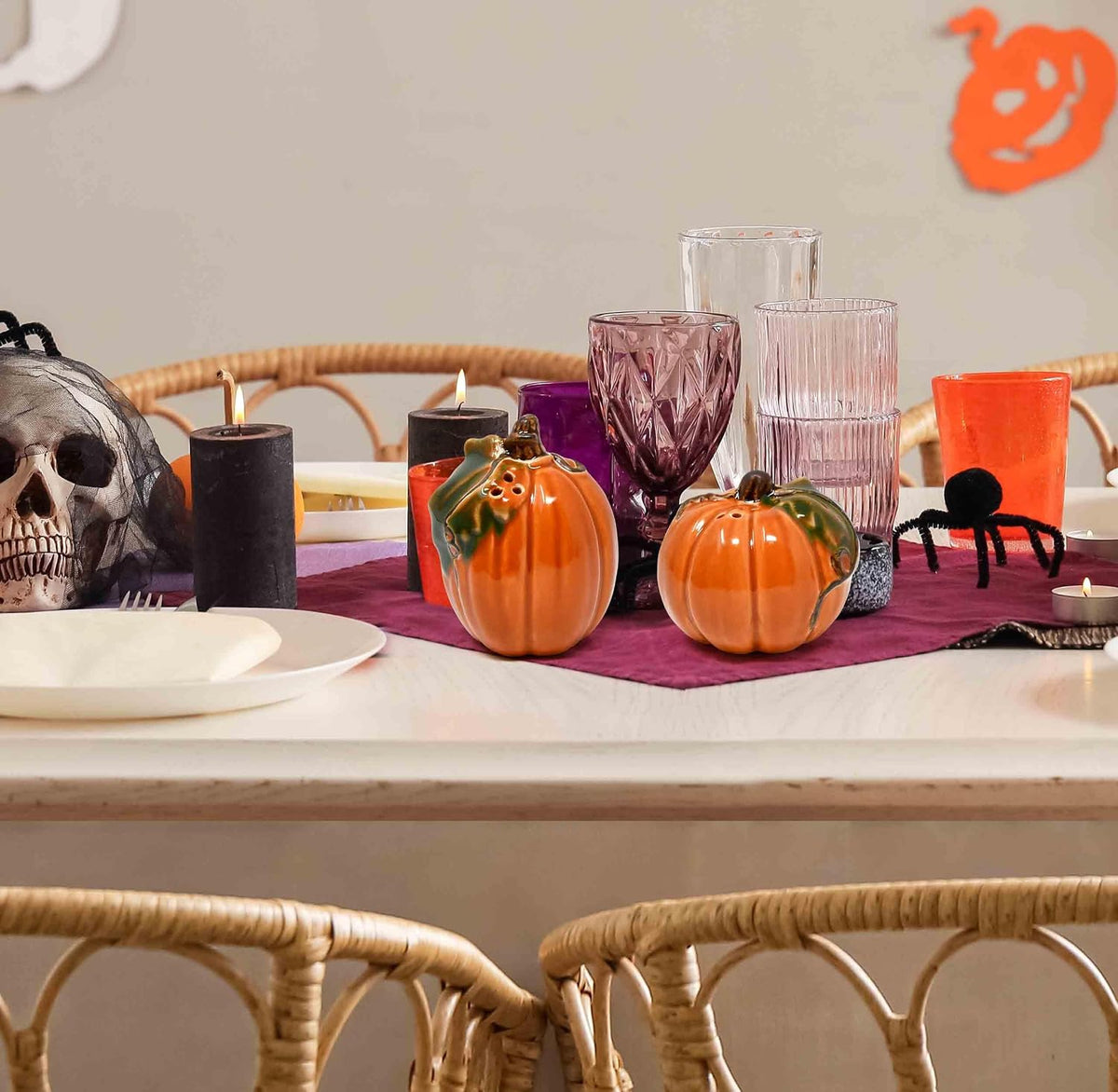 Halloween Pumpkin Salt & Pepper Shaker Set of 2 Ceramic Orange Pumpkins