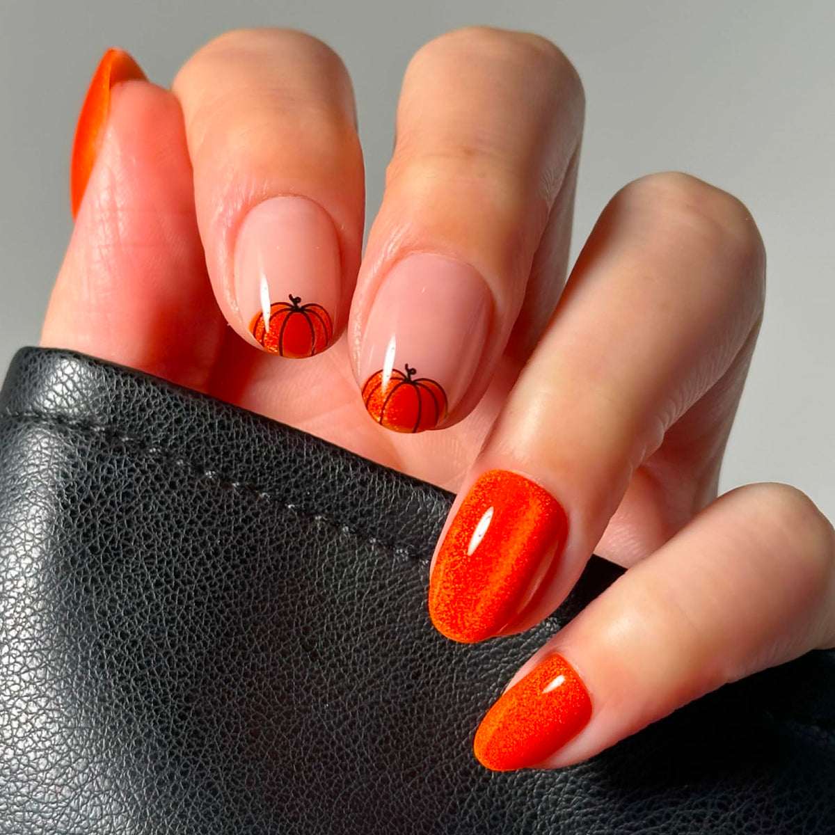 Glamnetic Halloween Press On Nails, Short Almond Glossy, Ghost Besties