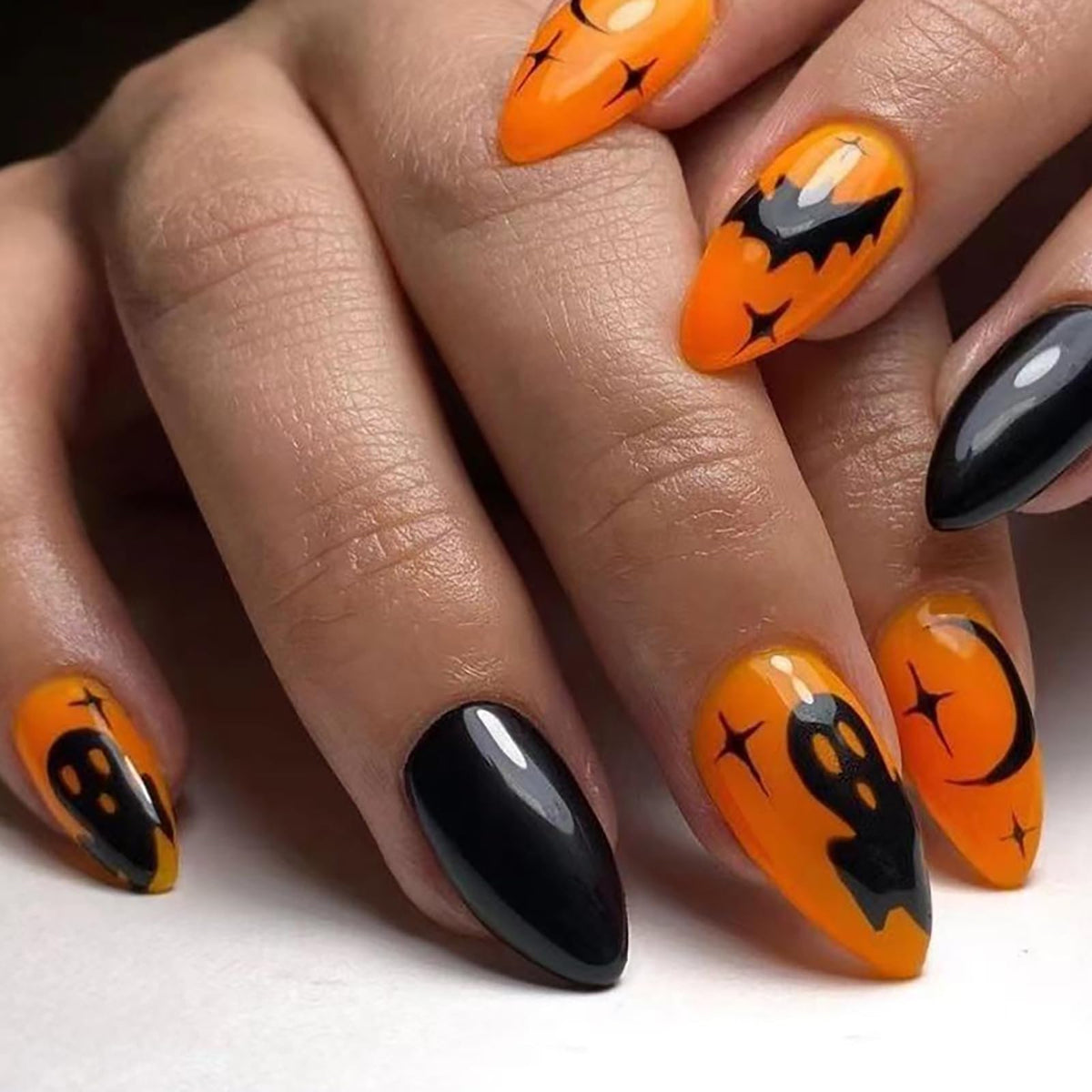 Halloween Press on Nails Medium Almond MABKJLF Fake Nails Glow in The Dark Full Cover Nightmare Christmas False Nails Glossy Glue on Nails Artificial Acrylic Nails for Women Girls 24 Pcs