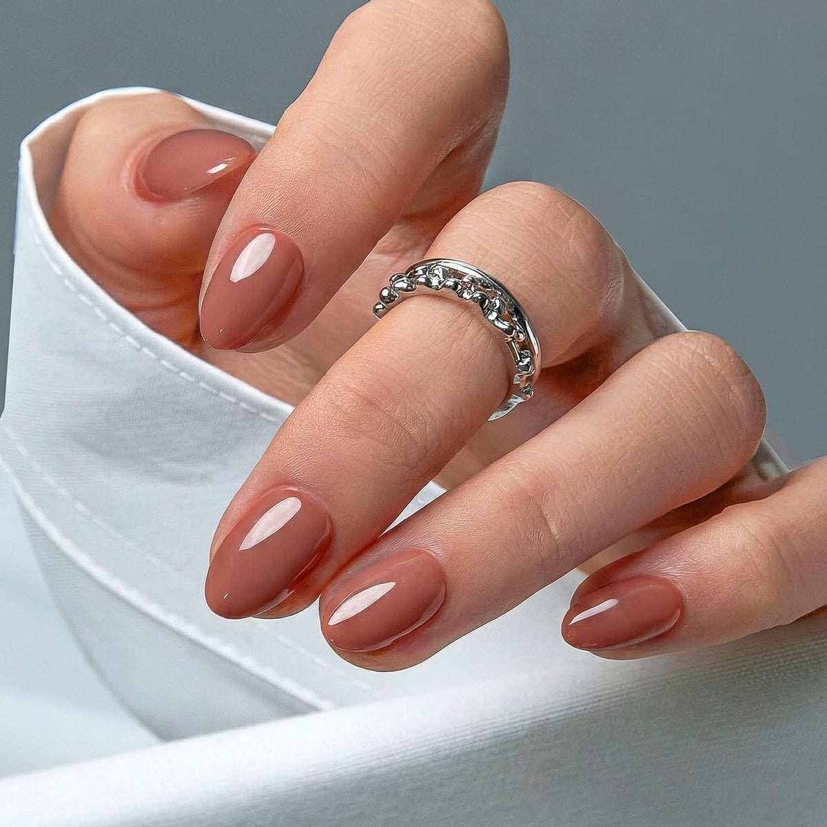 CurvLife Oval Milky White Press On Nails Extra Short, Summer Soft Gel Reusable Fake Nails Kit with Glue & Tabs, 32Pcs 16Size Salon-Quality Stick On Nails for Women At-Home Manicure