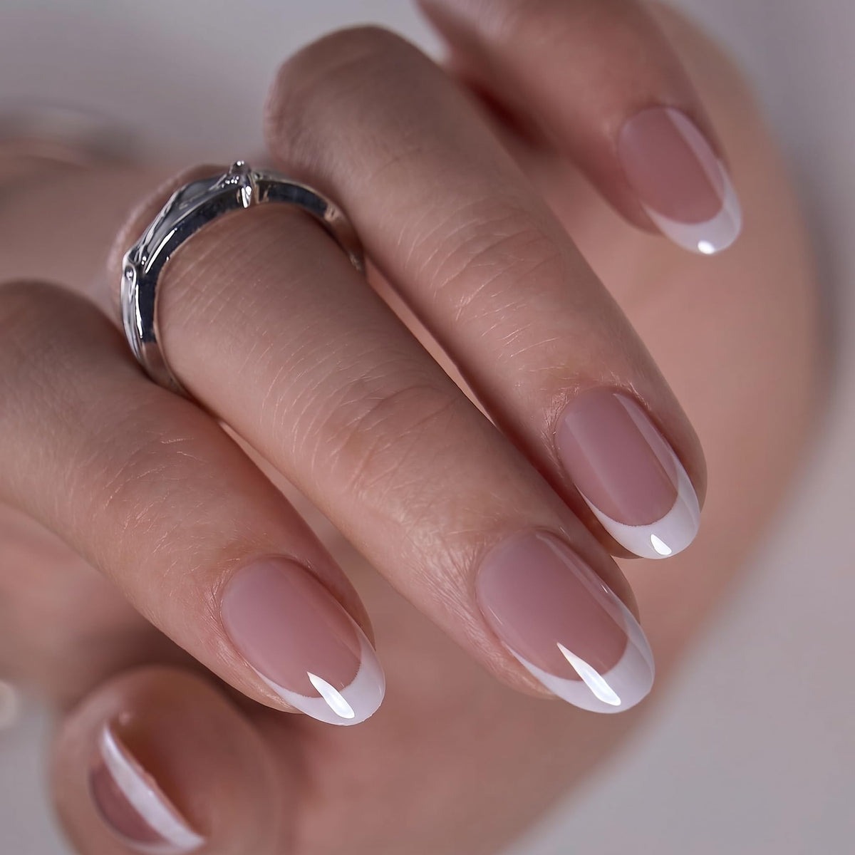 CurvLife Short Oval Chrome Nude Press On Nails, Champagne Pearl, Soft Gel | 32PCS 16 Sizes, Salon-Quality Natural Fake Nails, Curved Fit, 7-14 Day Glue-On Wear, Reusable Stick-On Nails, Press-On Kit