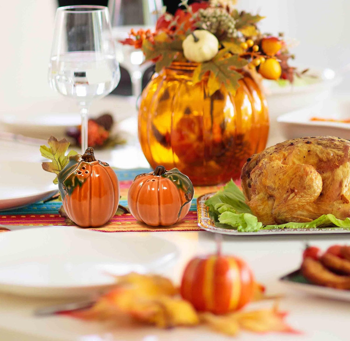 Halloween Pumpkin Salt & Pepper Shaker Set of 2 Ceramic Orange Pumpkins