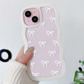 QLTYPRI Bow Case for iPhone 13/iPhone 14 Wavy Fame, Pink