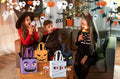 Jaywayang 8Pcs Halloween Trick or Treat Tote Bags with Handles ， Reusable Non-Woven Ghost Face Gift Bags for Adults Kids Gifts Wrapping, Party Supplies.