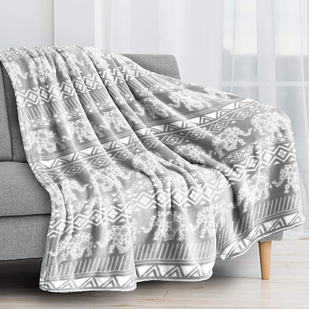 Christmas Dog Tree Blanket Soft Cozy Lightweight Xmas Throw Blanket for Couch Sofa Bed Living Room Home Decor for Boys Girls Kids Adults Gift 50x60 inch