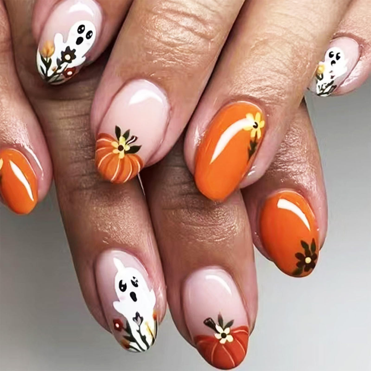 48Pcs Halloween Press on Nails Ghost Stick on Fingernails Monster Short Square False Nails Glossy Black Spider Web Acrylic Fake Nail Skull Gel Glue on Nail for Coquette Women Girls