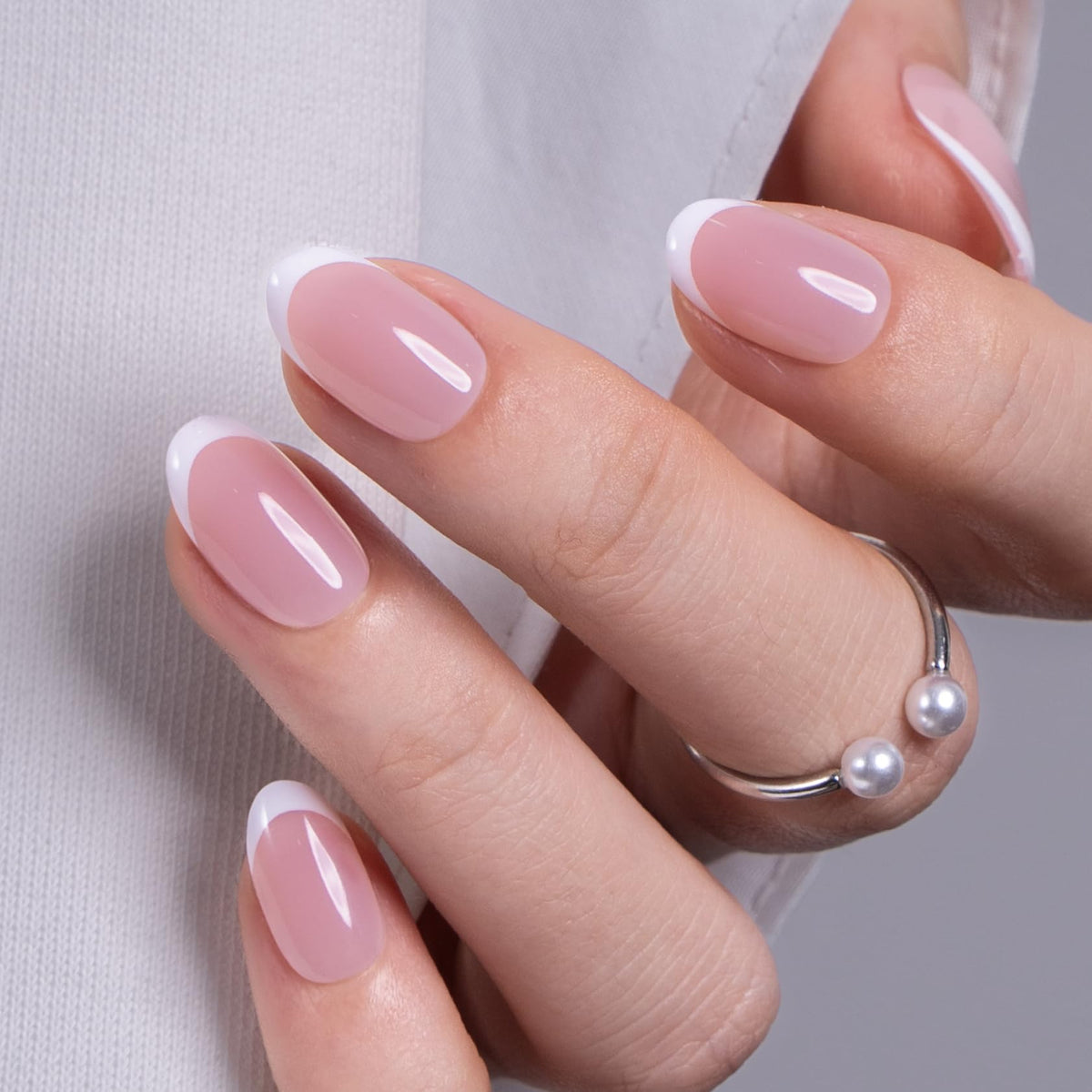 CurvLife Short Oval Chrome Nude Press On Nails, Champagne Pearl, Soft Gel | 32PCS 16 Sizes, Salon-Quality Natural Fake Nails, Curved Fit, 7-14 Day Glue-On Wear, Reusable Stick-On Nails, Press-On Kit
