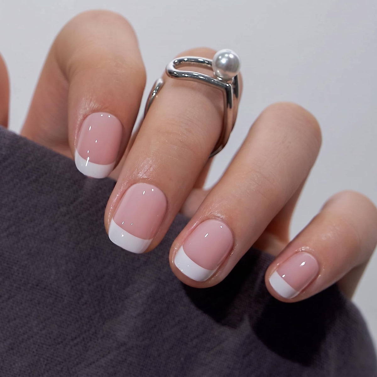 CurvLife Short Oval Chrome Nude Press On Nails, Champagne Pearl, Soft Gel | 32PCS 16 Sizes, Salon-Quality Natural Fake Nails, Curved Fit, 7-14 Day Glue-On Wear, Reusable Stick-On Nails, Press-On Kit