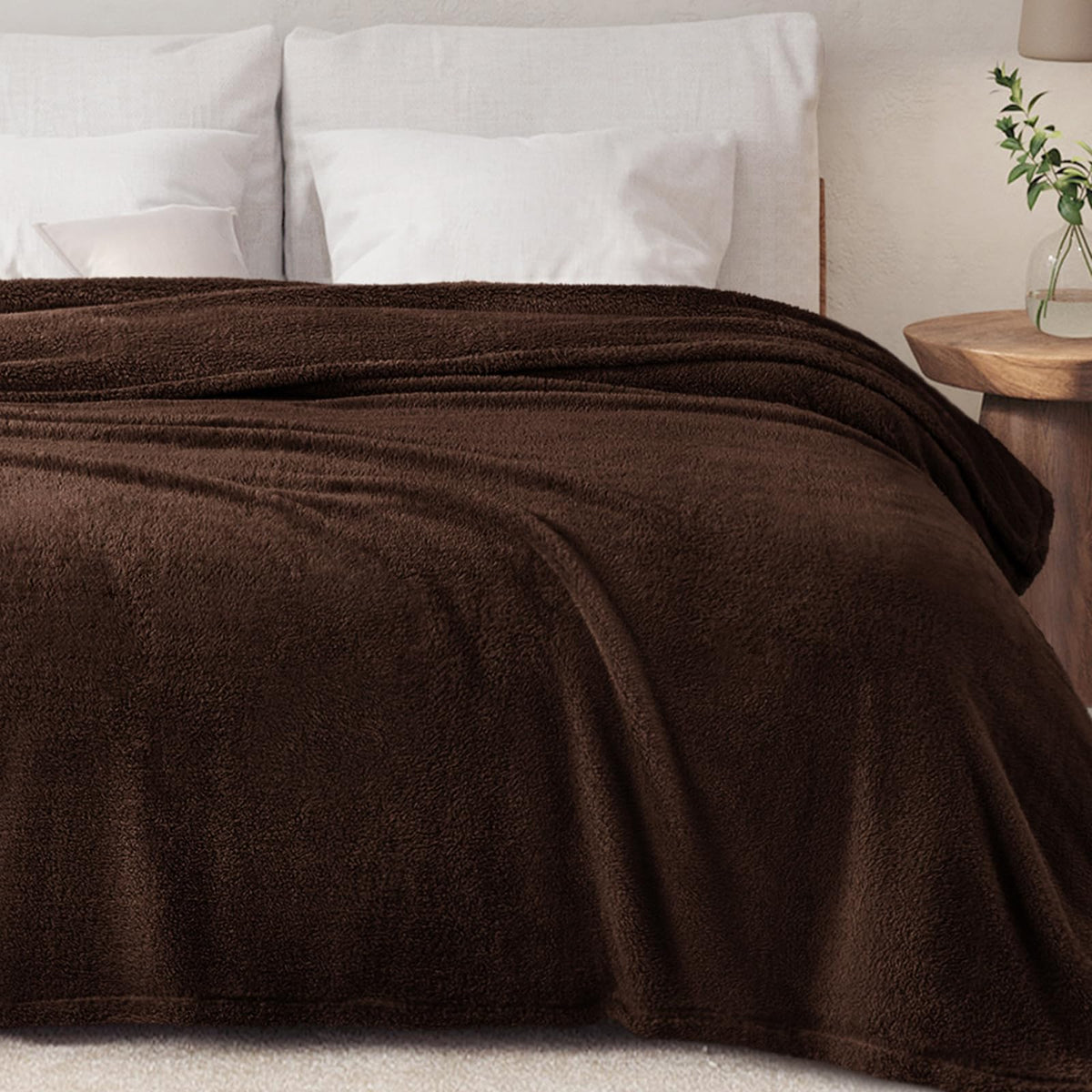 Exclusivo Mezcla Soft Plush Fleece Throw Blanket for Couch Camel
