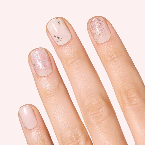 Dashing Diva Gloss Nail Strips - Crystal Clear - UV Free, Chip Resistant, Long Lasting Gel Stickers - Contains 32 Wraps, 1 Prep Pad, 1 File