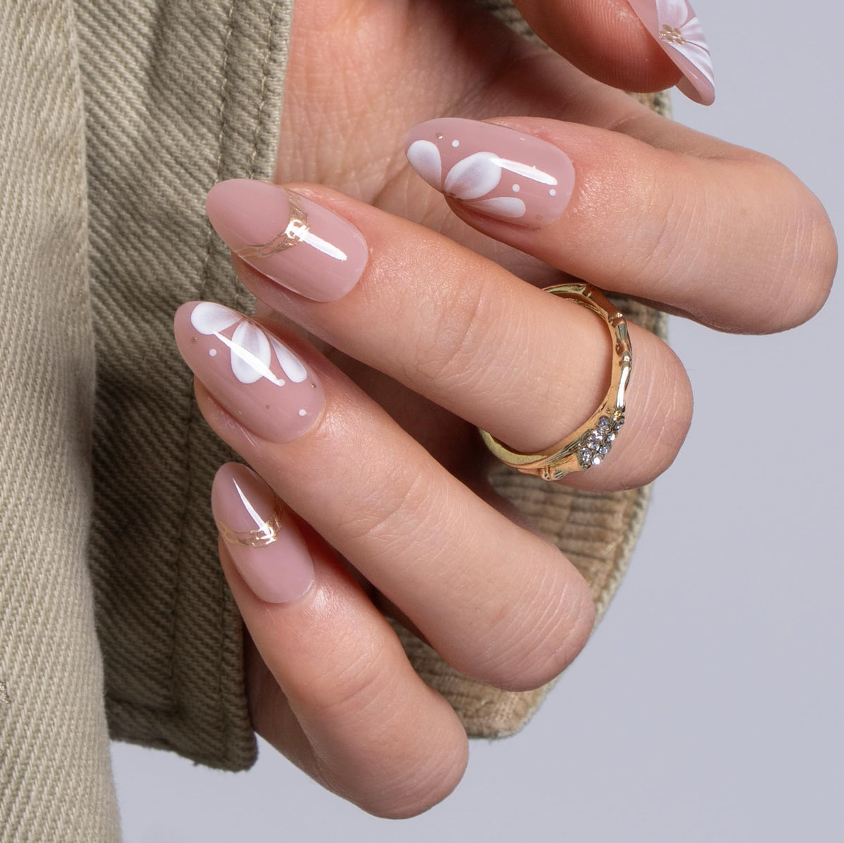 CurvLife Milky White Square Press on Nails Short, Soft Gel Fake Nails with Clean Nude Apricot Design Full Cover False Nails Glossy Nude Glue on Nails Artificial Stick on Nails for Women