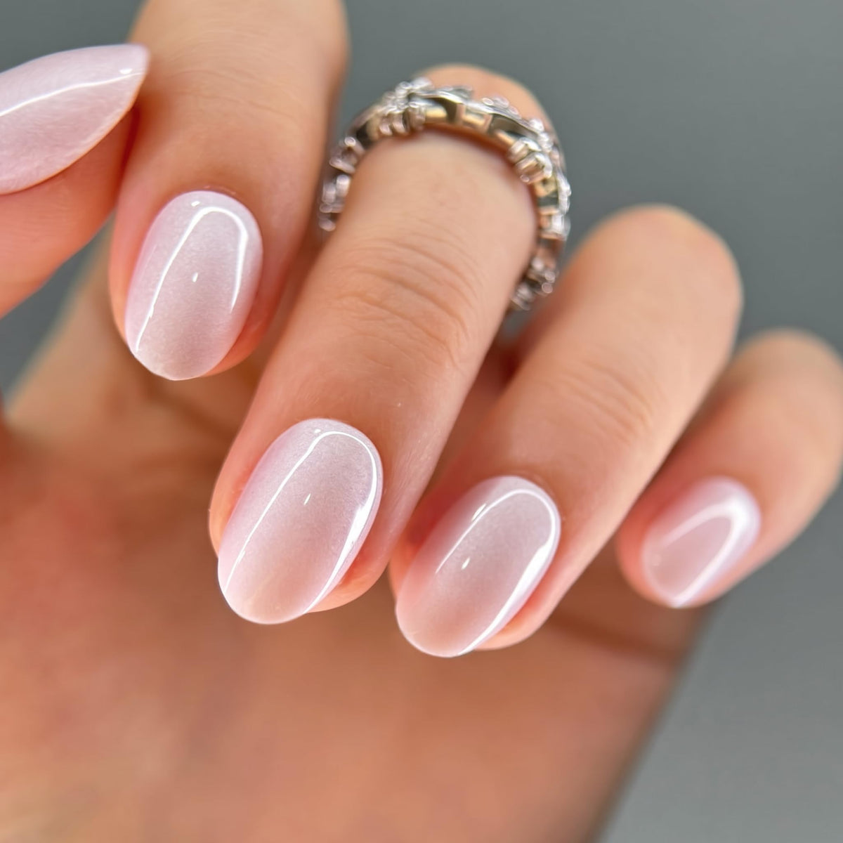 CurvLife Short Oval Chrome Nude Press On Nails, Champagne Pearl, Soft Gel | 32PCS 16 Sizes, Salon-Quality Natural Fake Nails, Curved Fit, 7-14 Day Glue-On Wear, Reusable Stick-On Nails, Press-On Kit