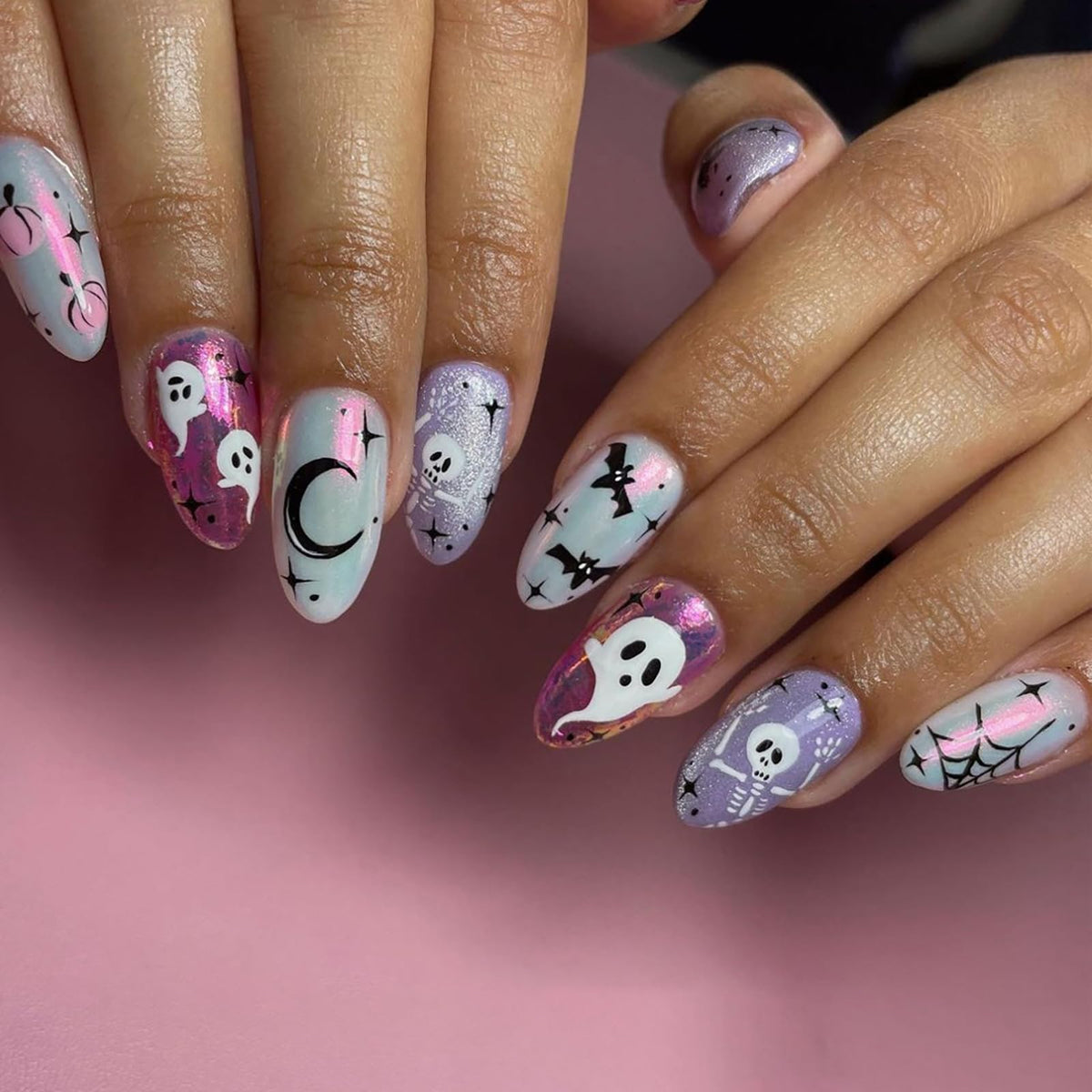 Halloween Press on Nails Medium Almond MABKJLF Fake Nails Glow in The Dark Full Cover Nightmare Christmas False Nails Glossy Glue on Nails Artificial Acrylic Nails for Women Girls 24 Pcs