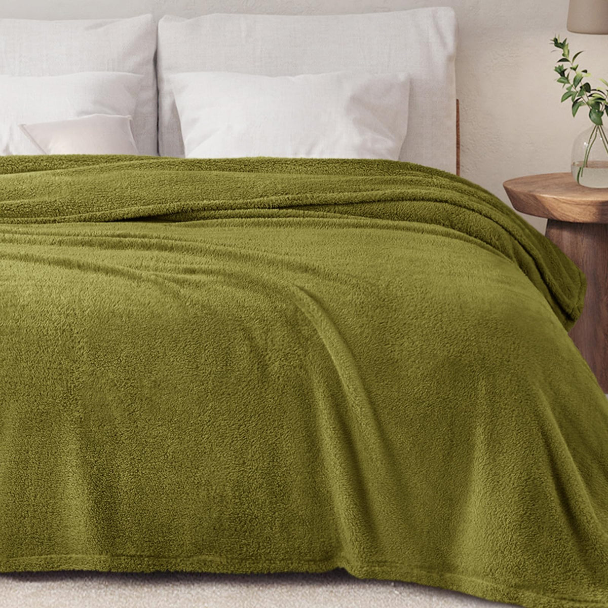 Exclusivo Mezcla Soft Plush Fleece Throw Blanket for Couch Camel