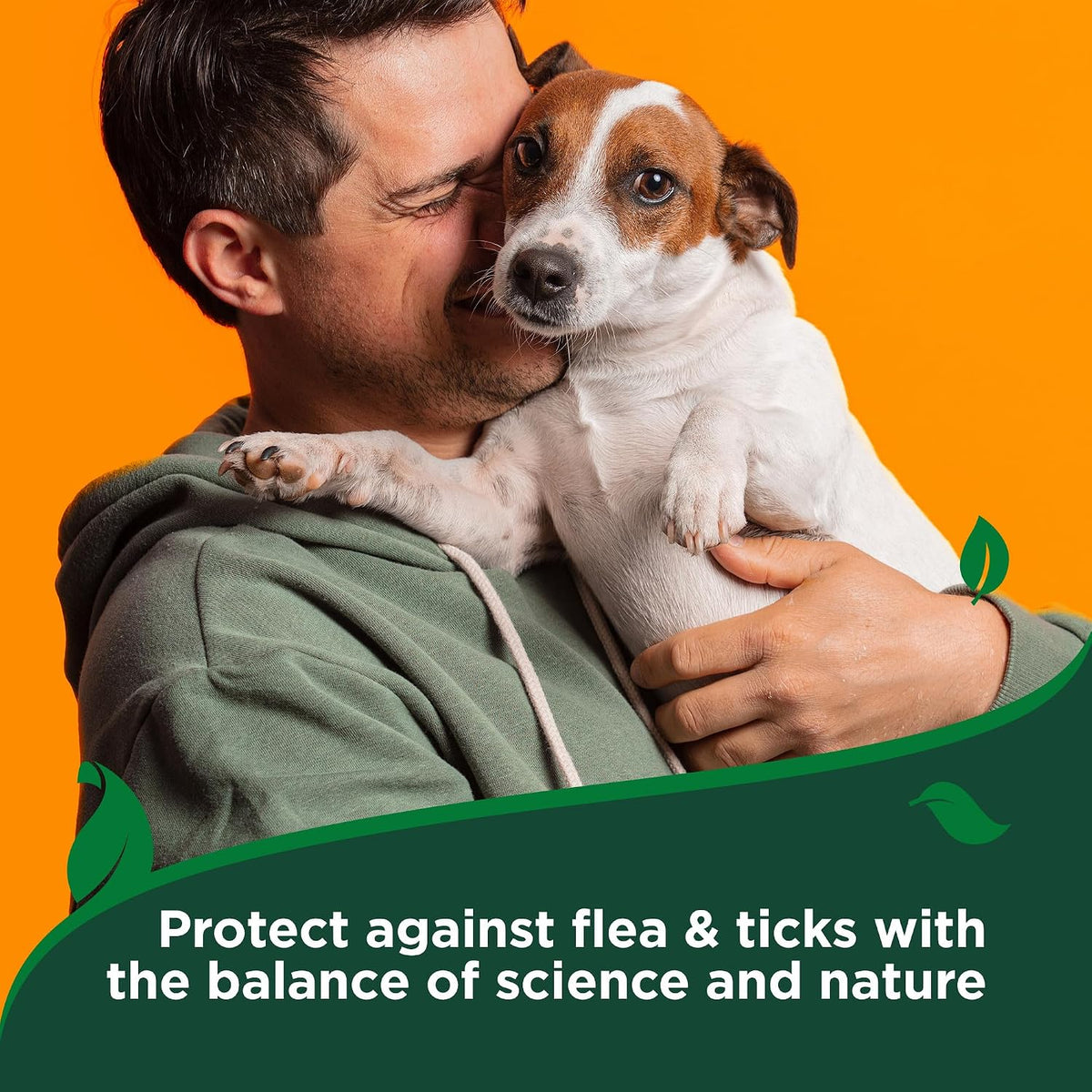 Vet's Best Flea & Tick Shampoo for Dogs, Plant-Based, 12 oz | Advanced Strength Shampoo, Kills Fleas & Ticks, Plant-Based Formula, Cleans & Freshens Coat, Made in USA