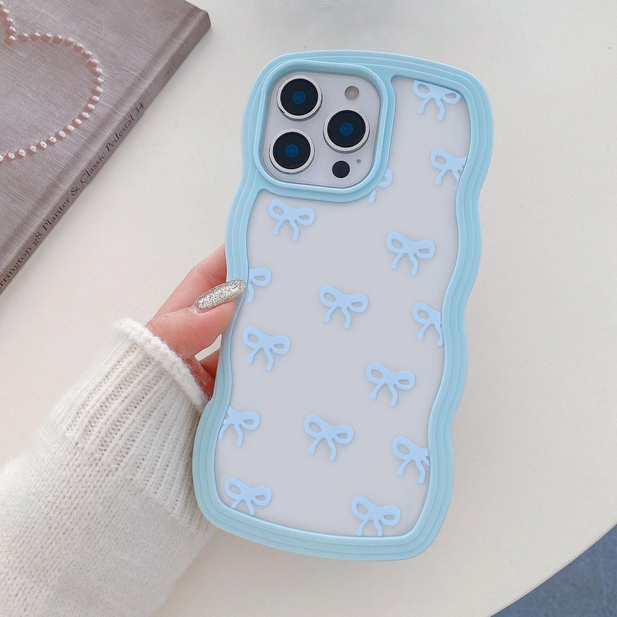 QLTYPRI Bow Case for iPhone 13/iPhone 14 Wavy Fame, Pink