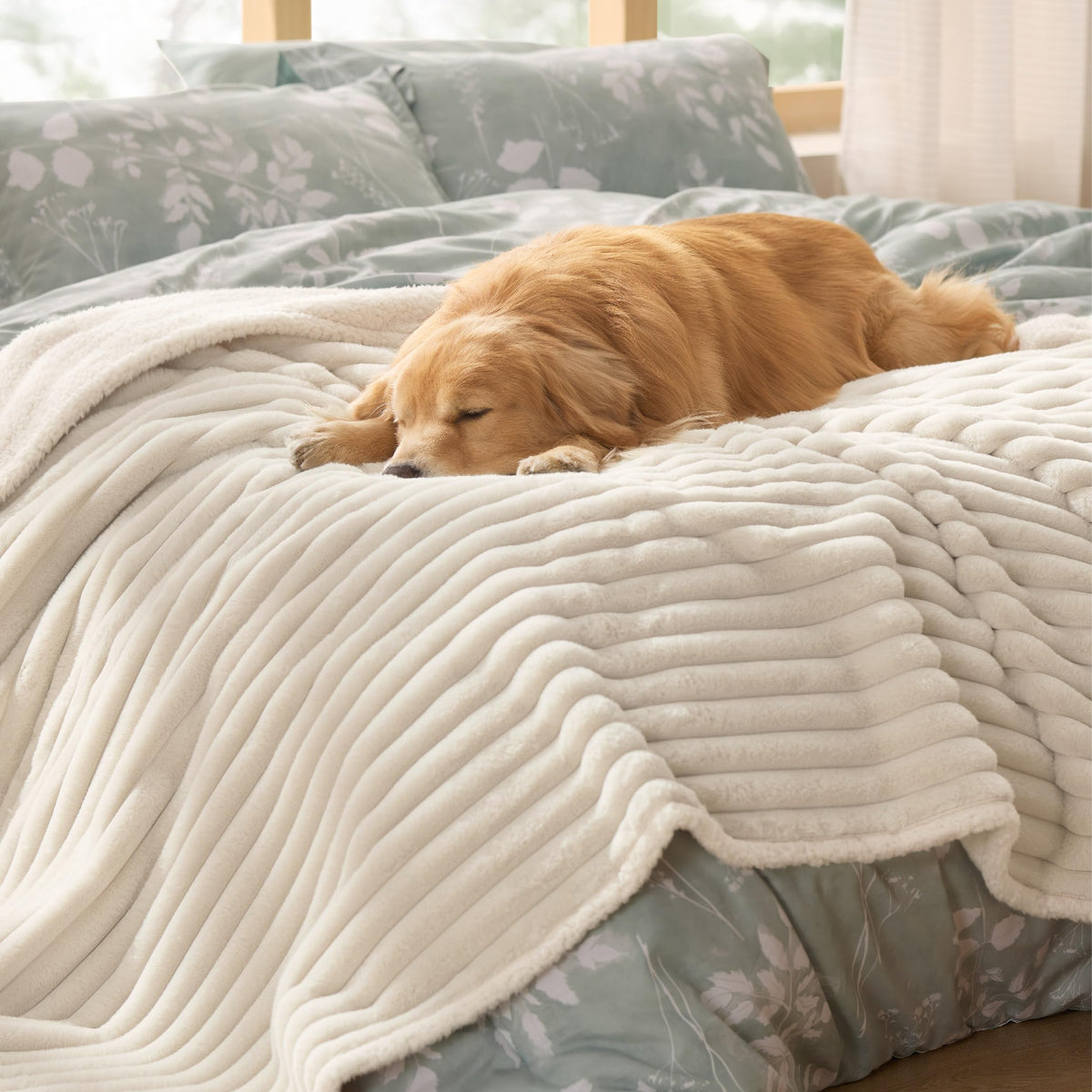 Bedsure ComfyFleece™ Waterproof Dog Blankets for Large Dogs,50x60 Cream | Soft Plush Couch Cover,Washable Corduroy Fleece for Furniture Protector,Cozy Calming Reversible Pet Blanket for Senior Dogs
