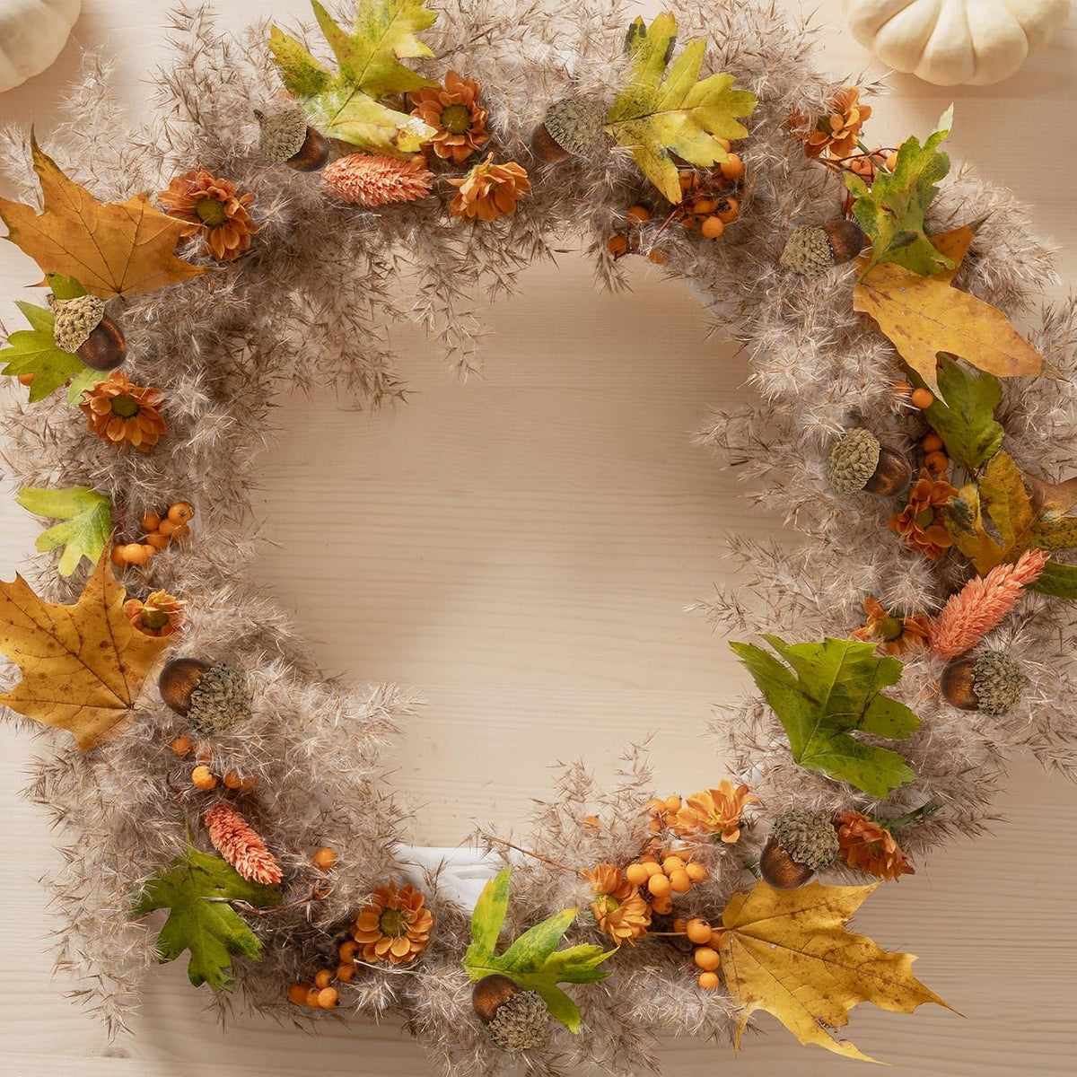 Winlyn 100 Pcs Realistic Artificial Acorns Wooden Brown Acorns Autumn Decorations 1.2" Rustic Farmhouse Home Thanksgiving Wedding Fall Arrangement Wreaths Bowl Fillers