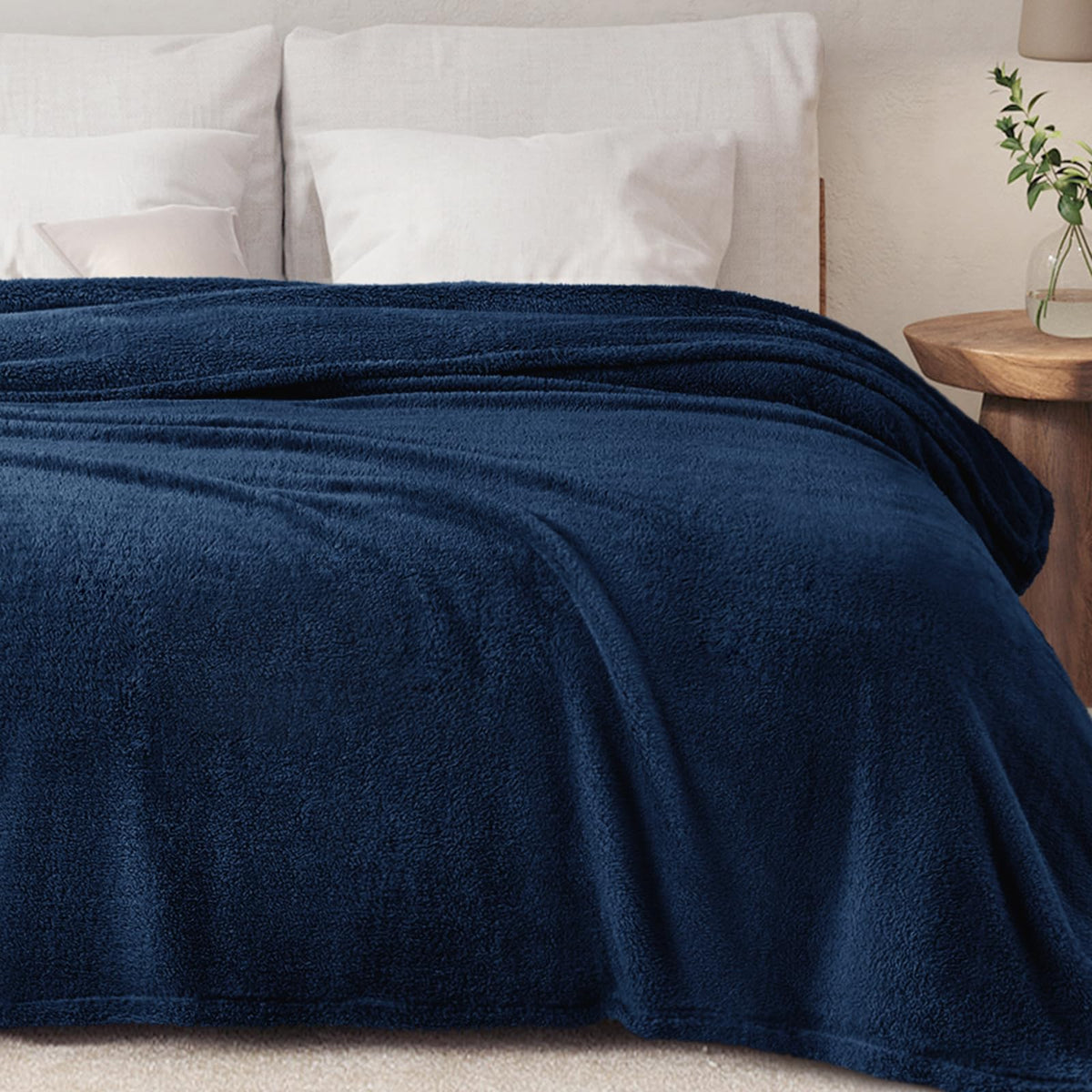 Exclusivo Mezcla Soft Plush Fleece Throw Blanket for Couch Camel