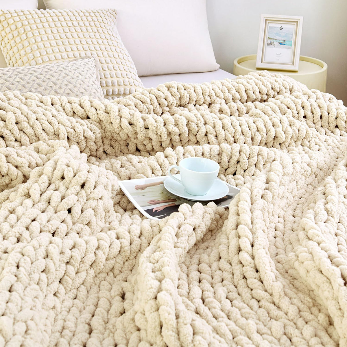 Chunky Knit Blanket Throw for Couch, 51"x63" Chunky Yarn Knitted Blankets | 100% Hand Knit Thick Chenille, Soft Breathable for Bed, Sofa, Home Decor, Cozy Gifts for Women Friends, Sage Green