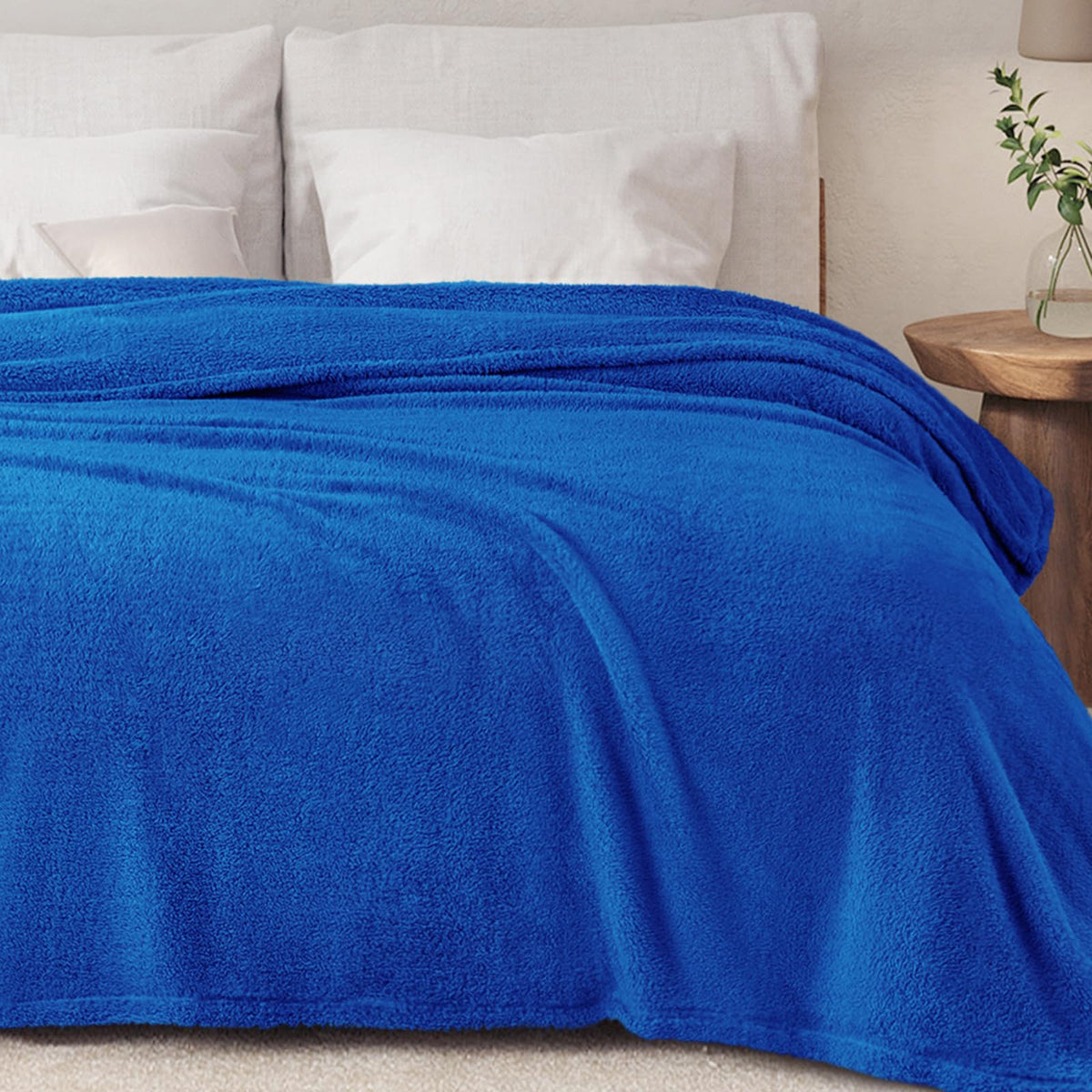 Exclusivo Mezcla Soft Plush Fleece Throw Blanket for Couch Camel