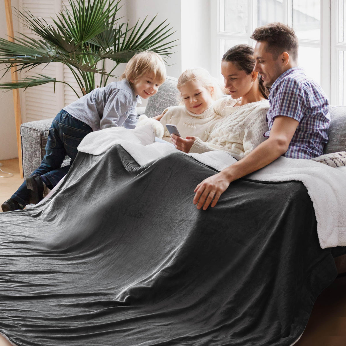 Bedsure GentleSoft Sherpa Fleece Throw Blanket for Couch, Non-Heated, Thick and Warm Throw for Women and Men, Soft Fuzzy Plush Weight Blanket for Winter, Navy, 50x60 Inches