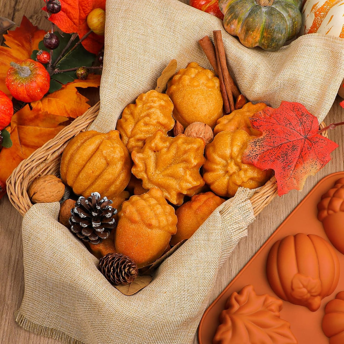 Webake Fall Silicone Molds Harvest Cake Pan, 3D Maple Leaf Acorn Pumpkin Mold for Autumn Treats, Plaster, Halloween, Thanksgiving, 2Pcs