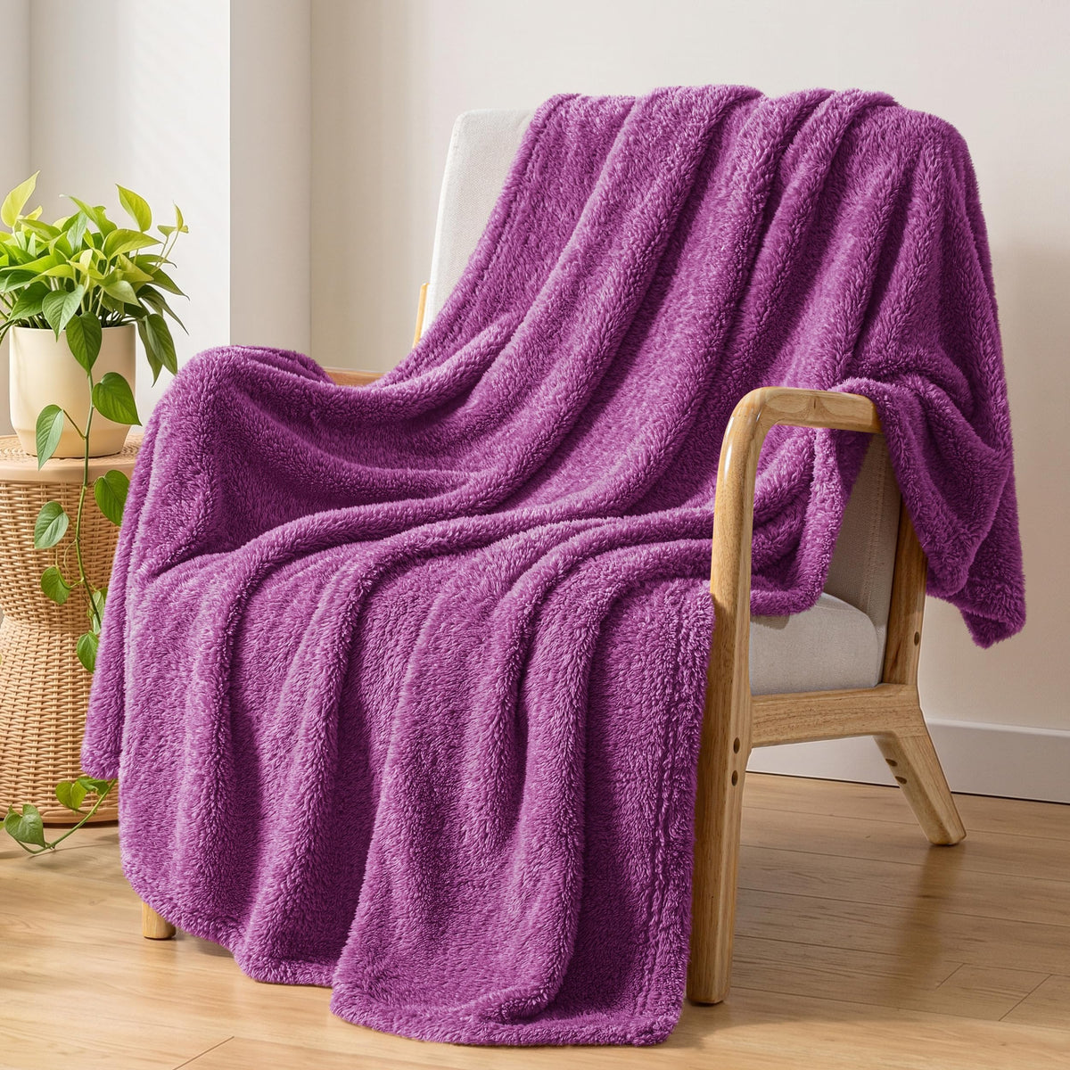 Exclusivo Mezcla Soft Plush Fleece Throw Blanket for Couch Camel